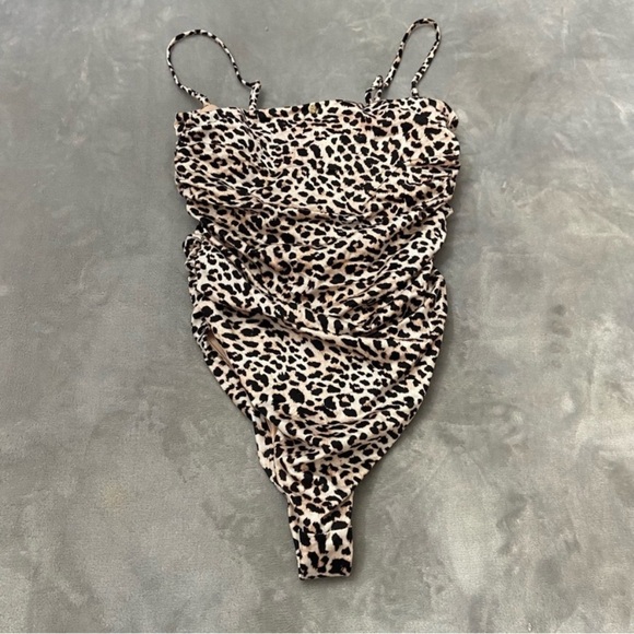New! Victoria’s Secret ruched leopard one piece swimsuit nwot 37157 - Picture 2 of 11